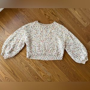 En Crème Sweater Size M/L